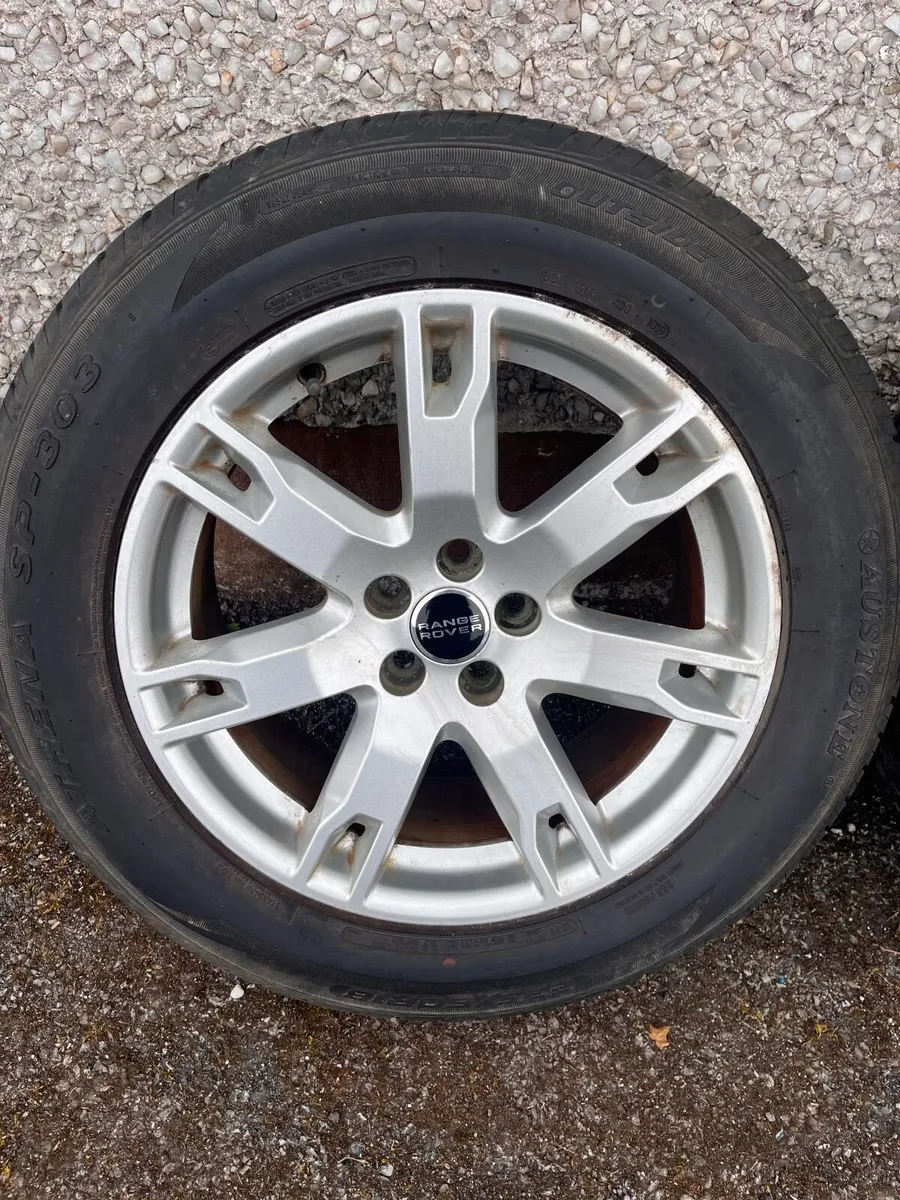 Range Rover Evoque 18" alloy wheels - Image 1