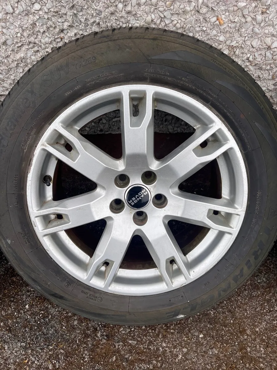 Range Rover Evoque 18" alloy wheels - Image 3
