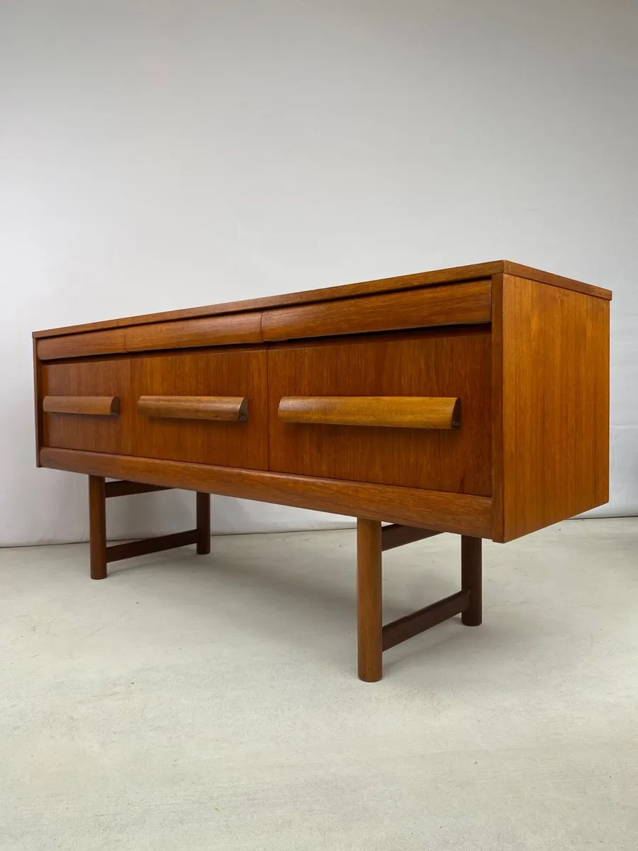 Mid Century William Laurence Teak Sideboard - Image 4