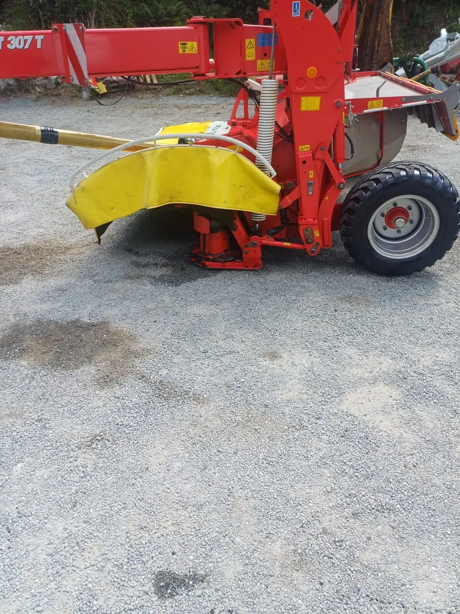 Pottinger 307T 10ft Trailed Mower - Image 2
