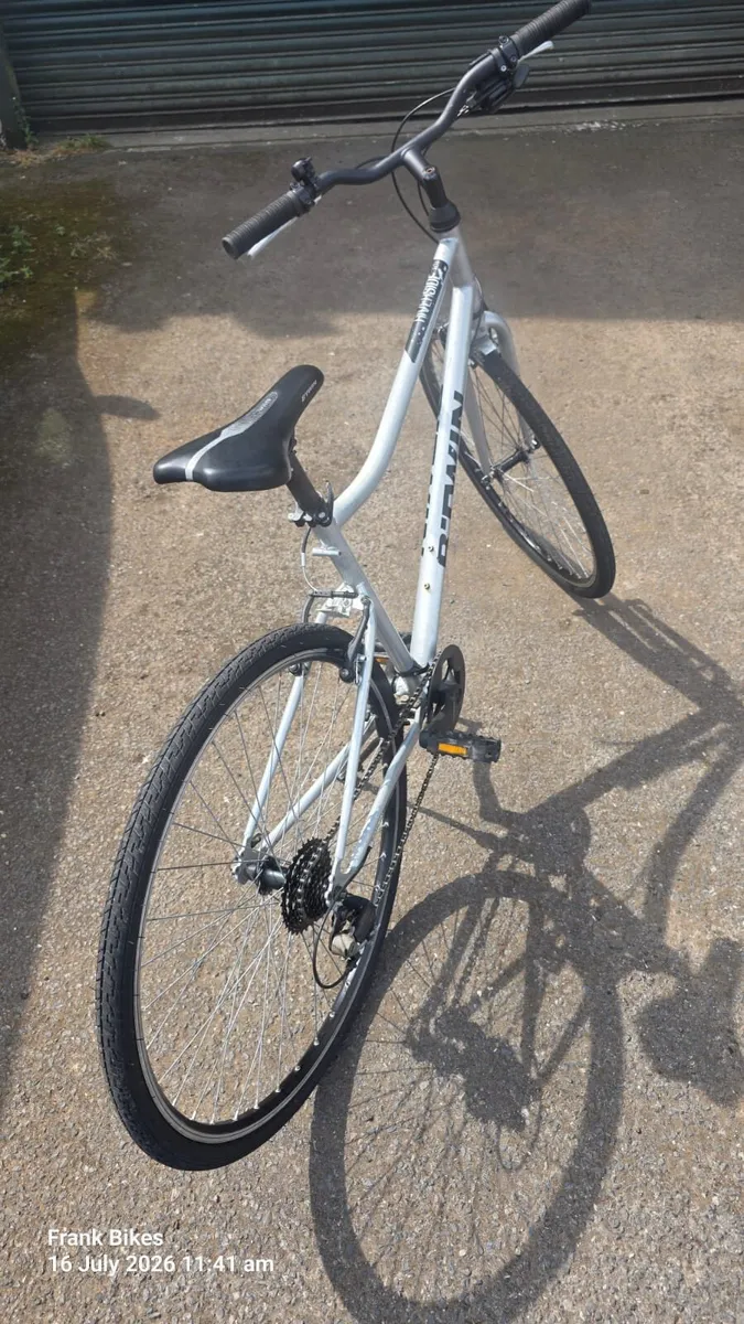 B'TWIN Original 500 Hybrid Bike – 28" Wheels - Image 4