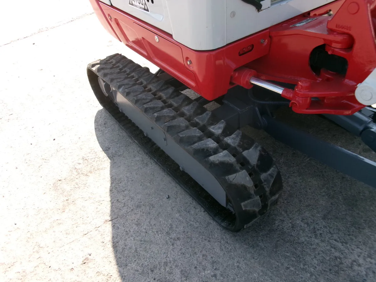 Takeuchi TB216 cab #14005161 - Image 4