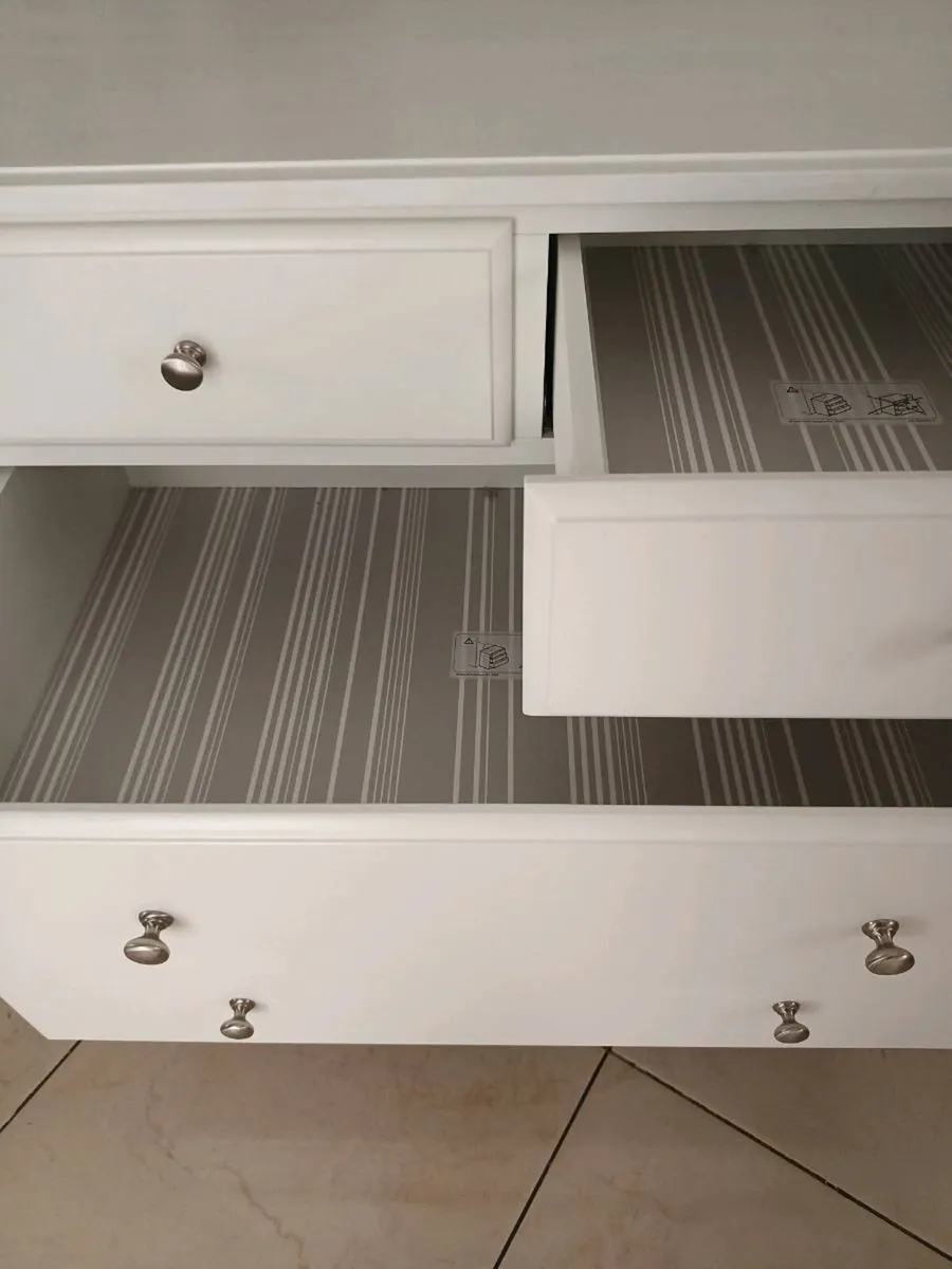 Chest of drawers - Image 4