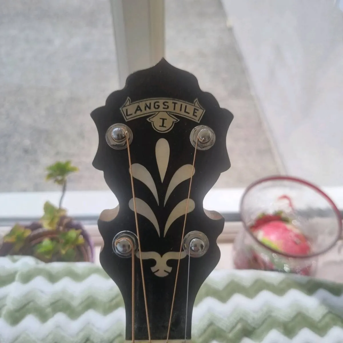 2 banjos... - Image 2