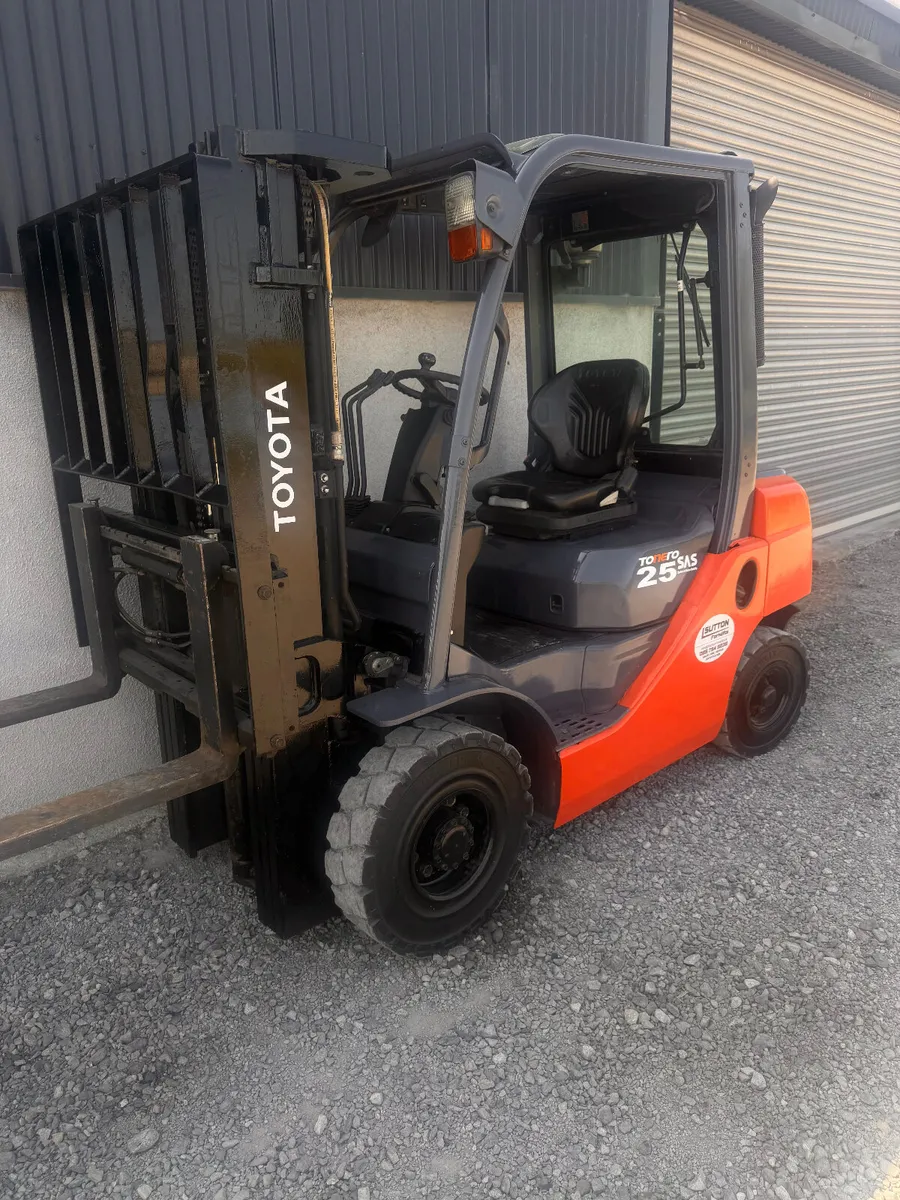 Toyota Forklift - Container Spec - Image 2