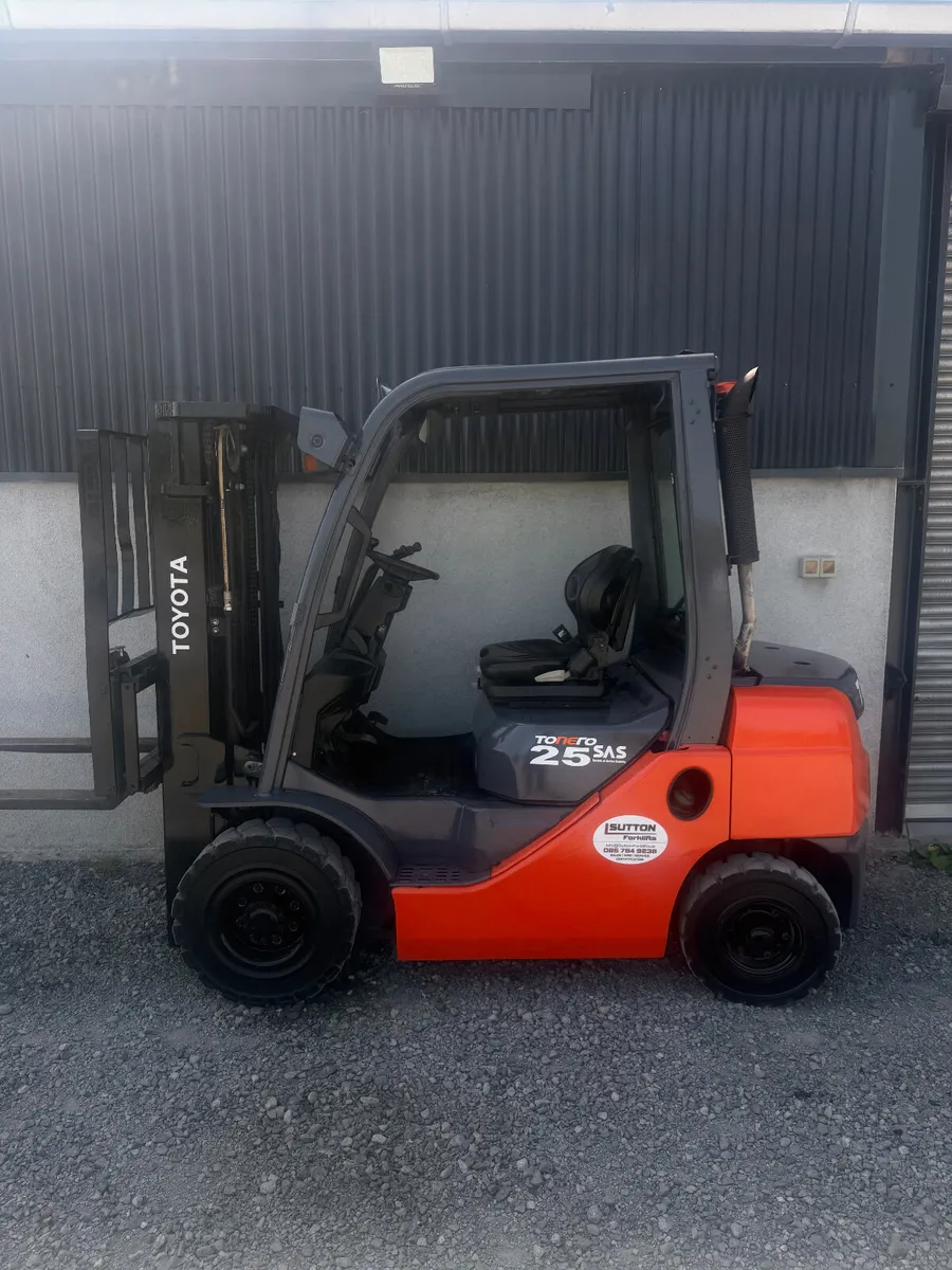 Toyota Forklift - Container Spec - Image 1