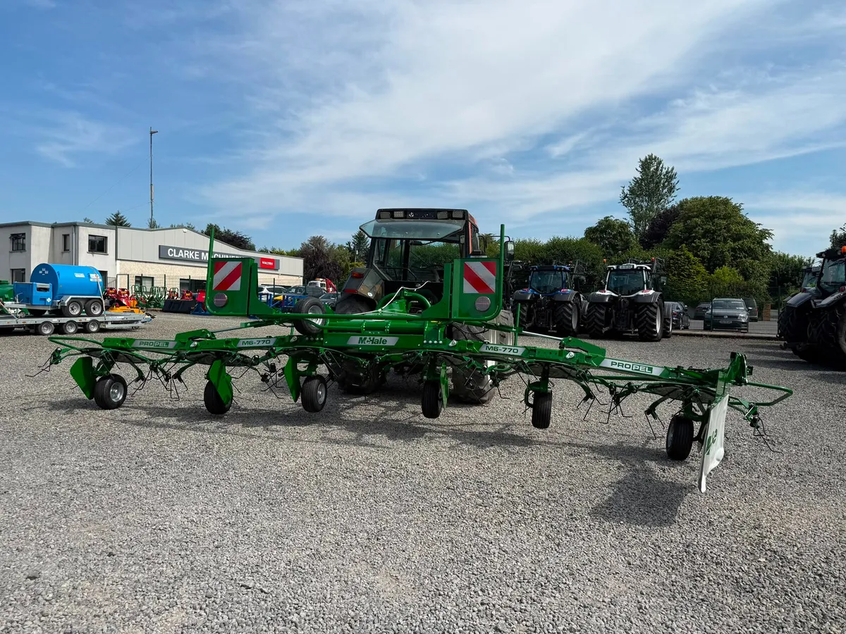 McHale M6-770 6 Rotor Tedder - Image 3