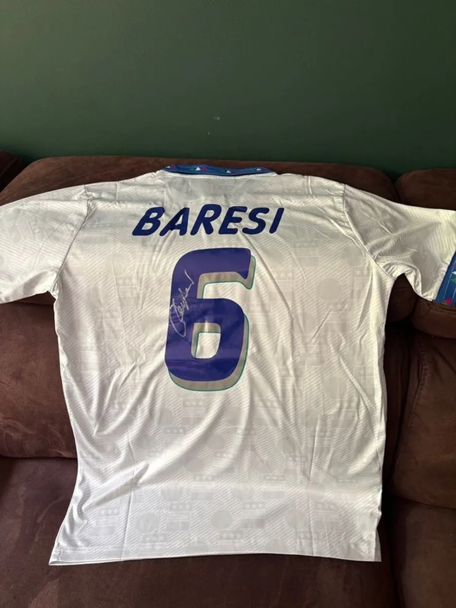 Franco Baresi signed Italy away jersey - Image 1