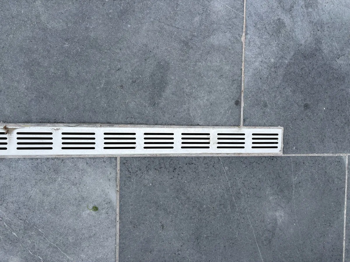 7 x 1m Channel Threshold Drains - Image 3
