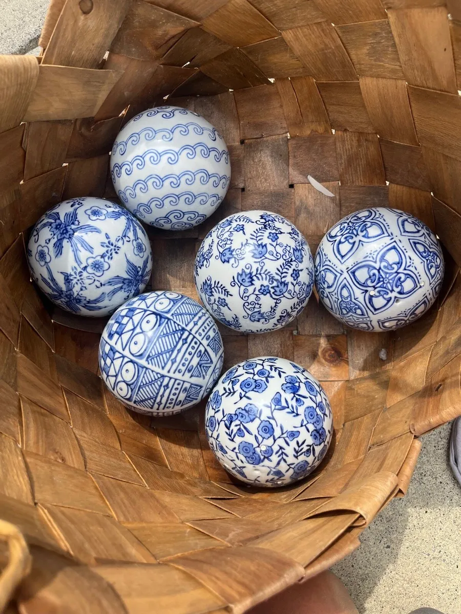 Decorative balls