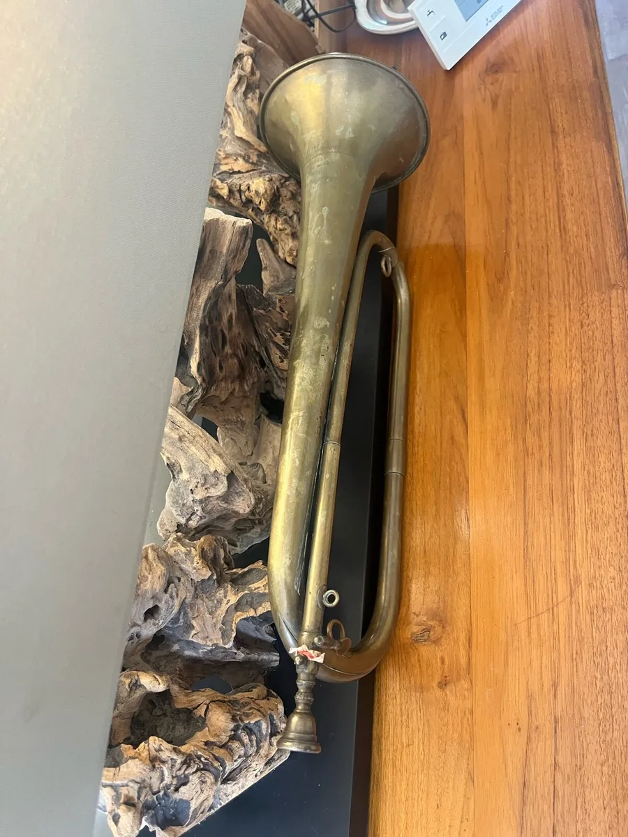 Antique Halari Paris Bugle - Image 4