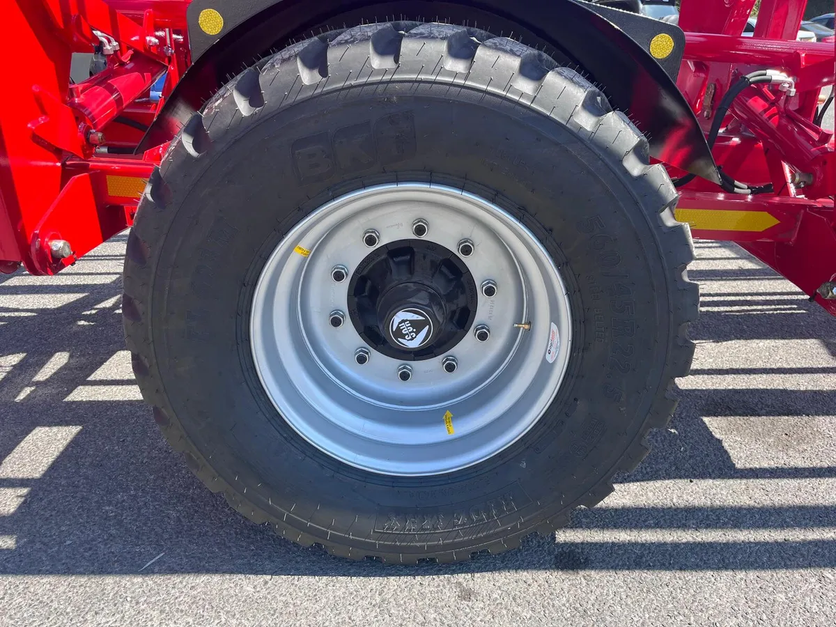 KELTEC 8 BALE CARRIER - Image 2