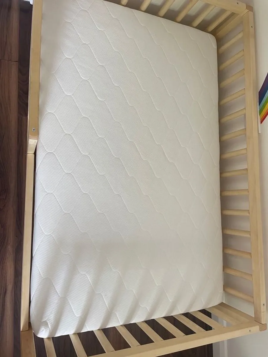 Gorgeous wooden toddler bed and brand new unused high quality mattress - Image 3