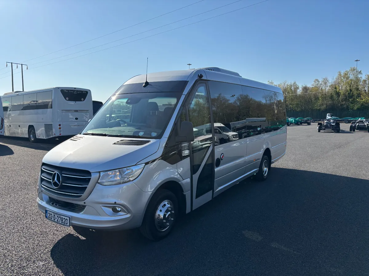 Mercedes-Benz Sprinter 2021 - Image 2