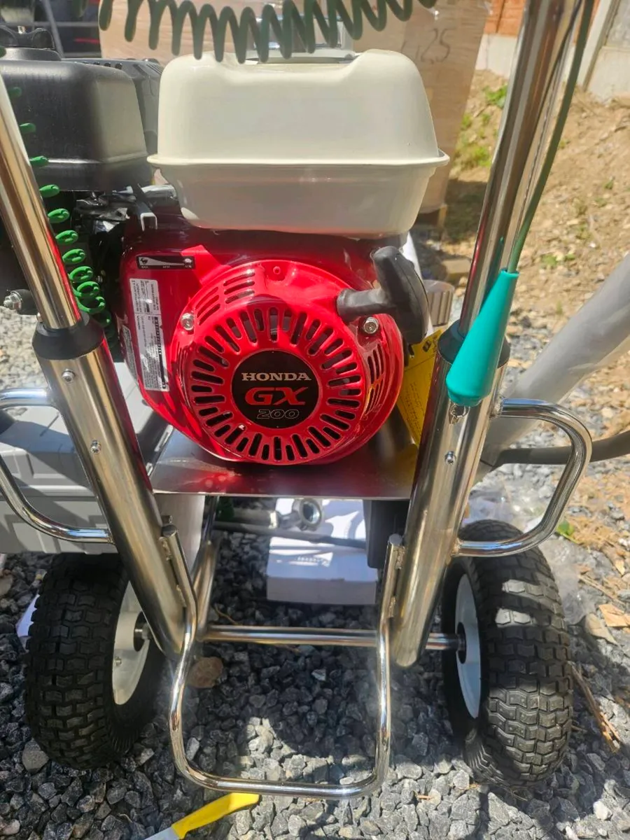 Paint sprayer - Image 2