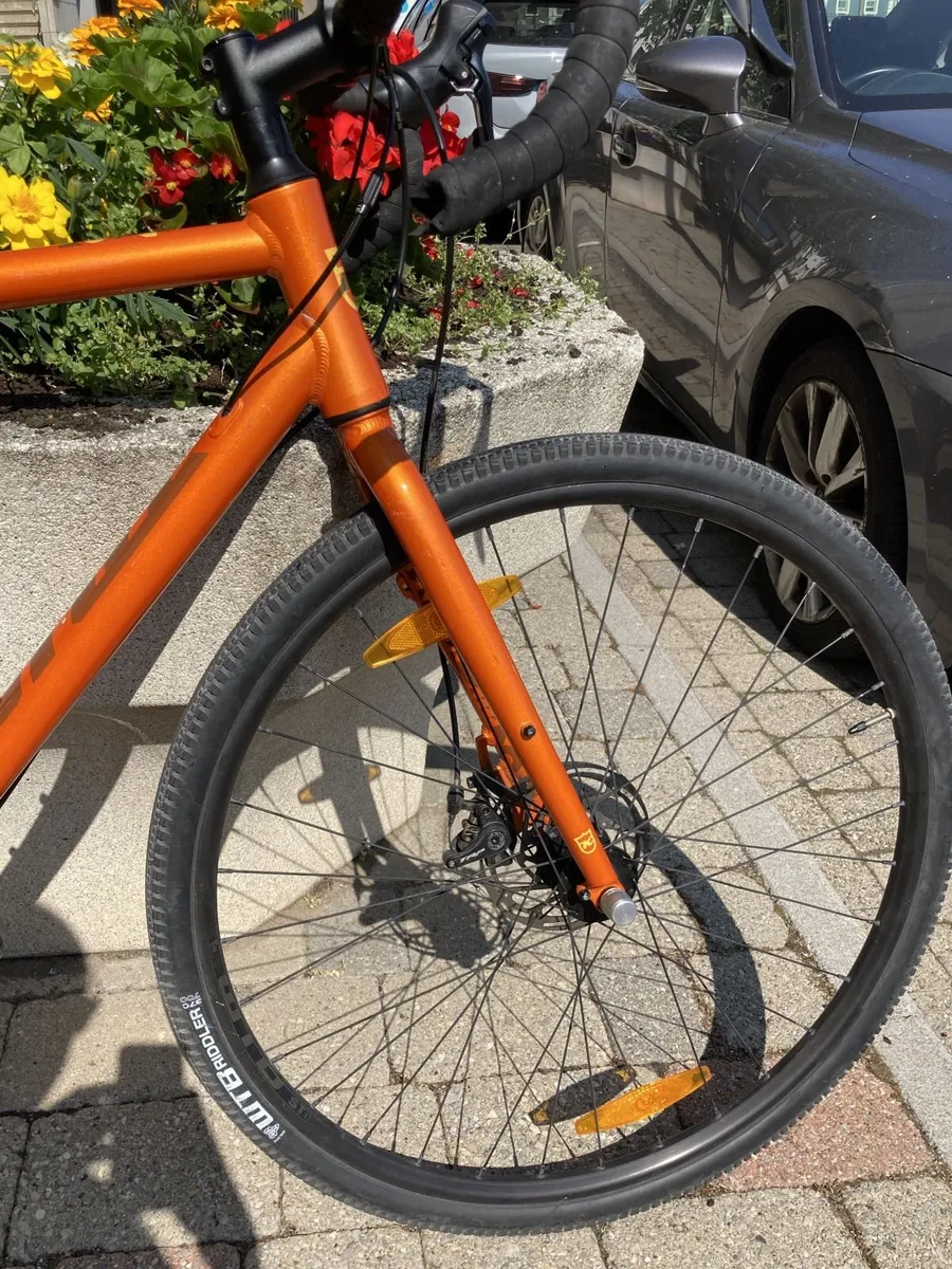 Kona Rove AL/DL Gravel Bike - Image 3