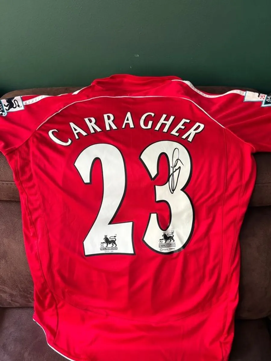 Jamie Carragher signed Liverpool jersey - Image 1