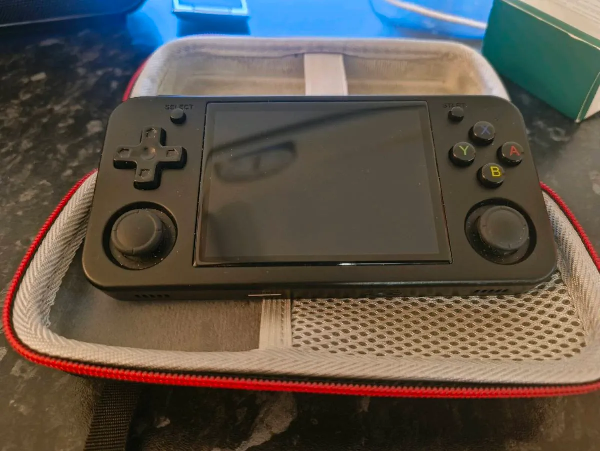 Retro Handheld Gaming Console - Image 3