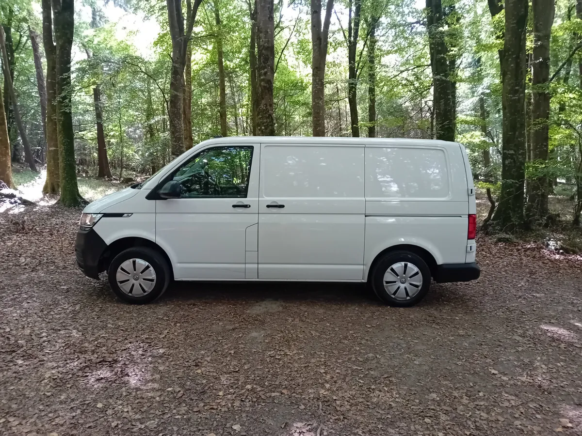 231 VOLKSWAGEN TRANSPORTER  2.0 TDI MANUAL INC VAT - Image 4