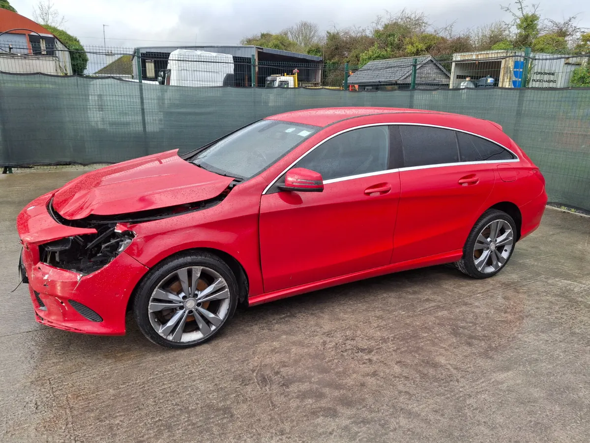 162 Mercedes CLA CDI  Sport Light Damage - Image 2
