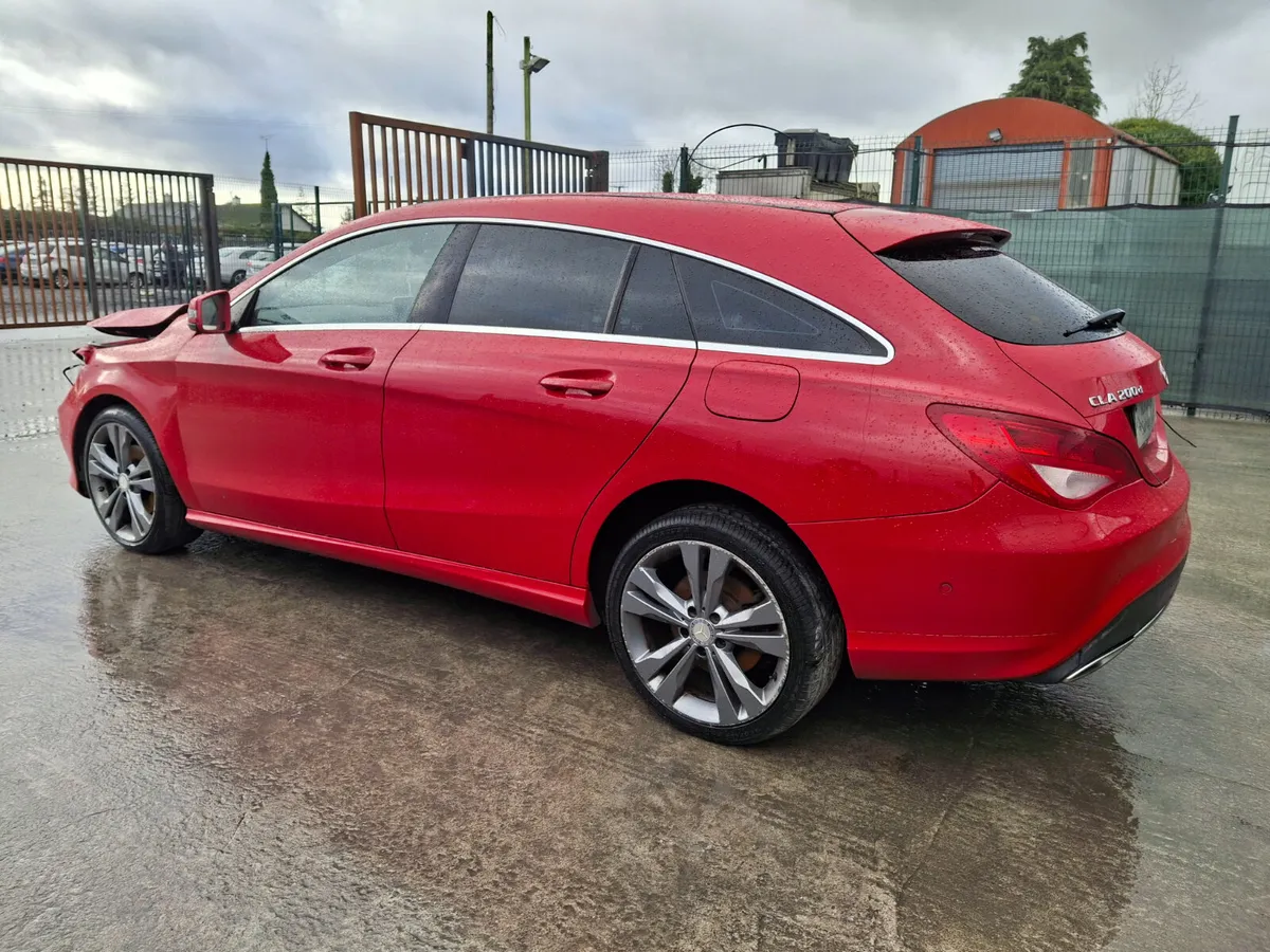 162 Mercedes CLA CDI  Sport Light Damage - Image 4