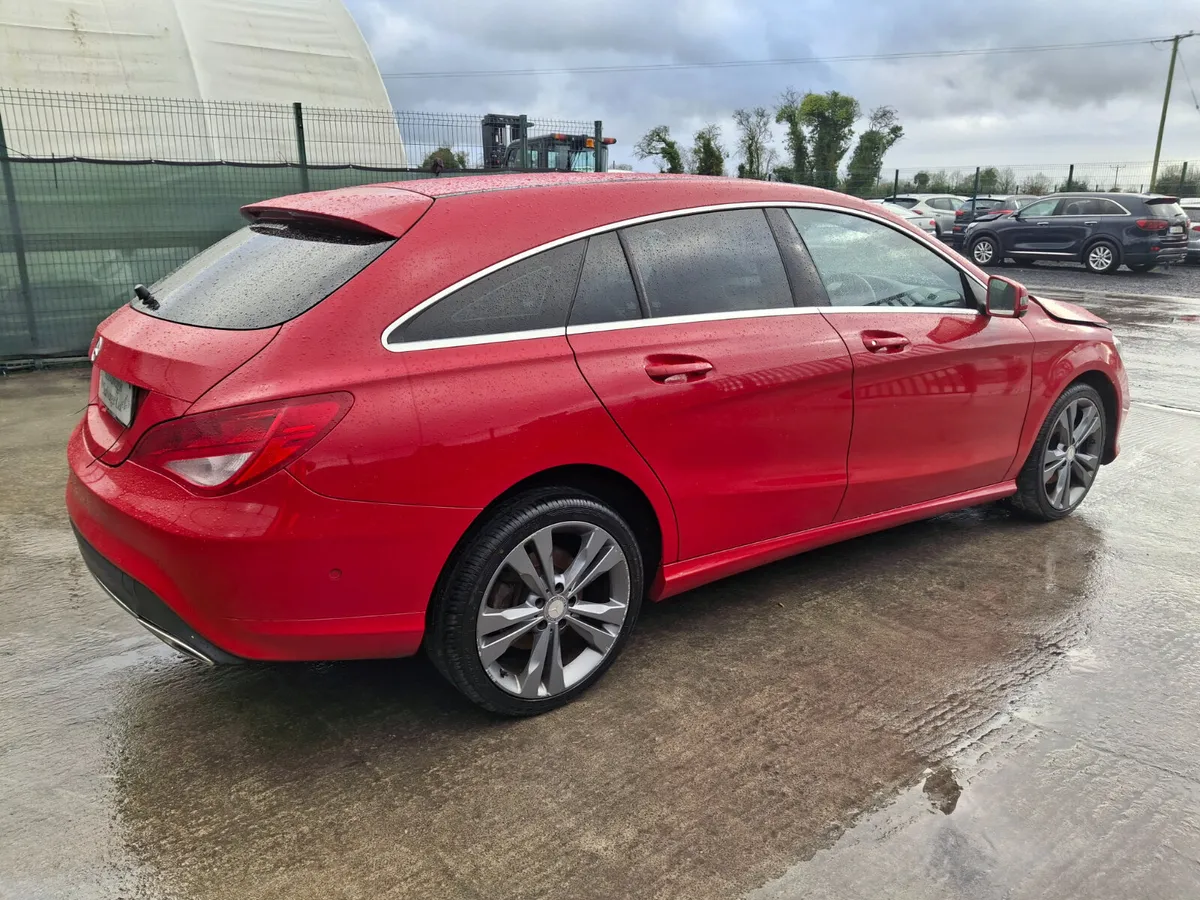 162 Mercedes CLA CDI  Sport Light Damage - Image 3