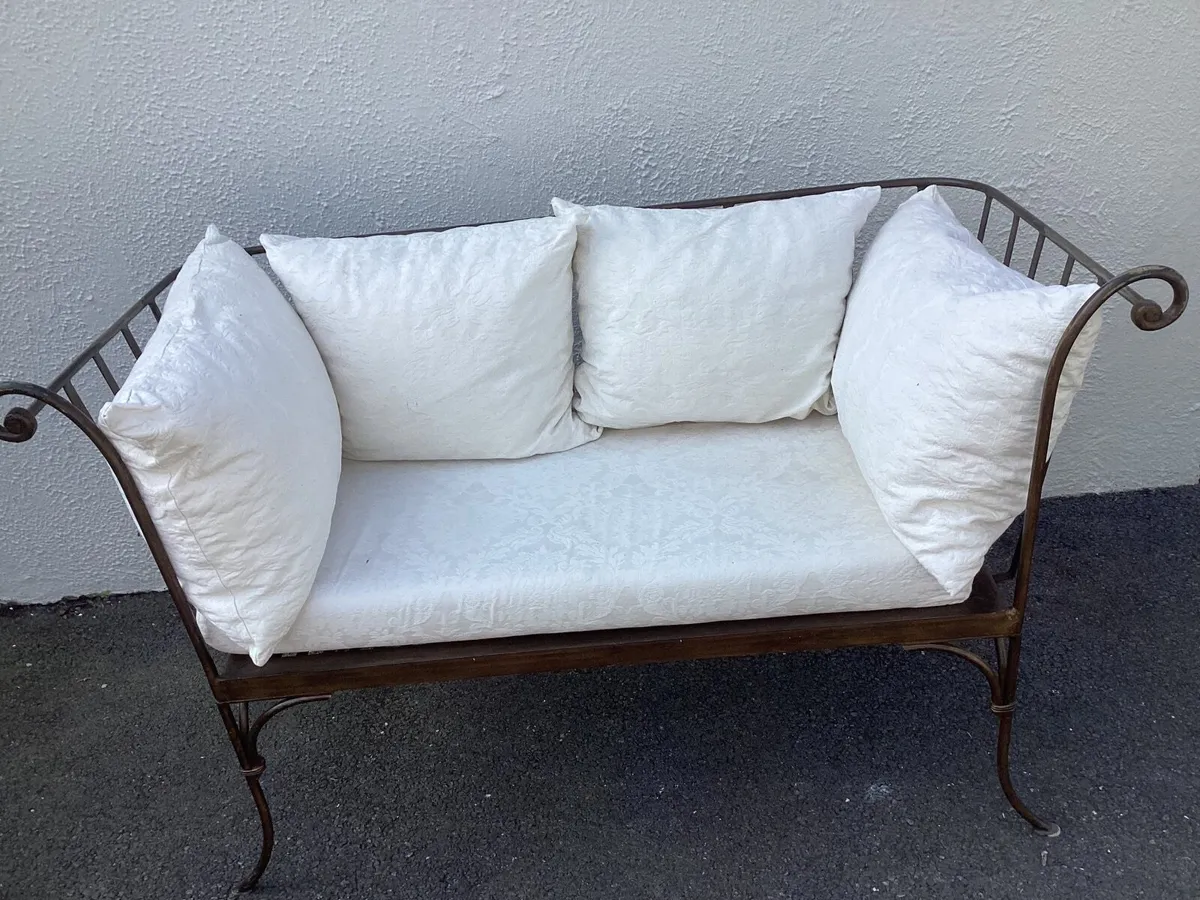Wrought Iron Two Seater Garden Love Seat /Settee - Image 1