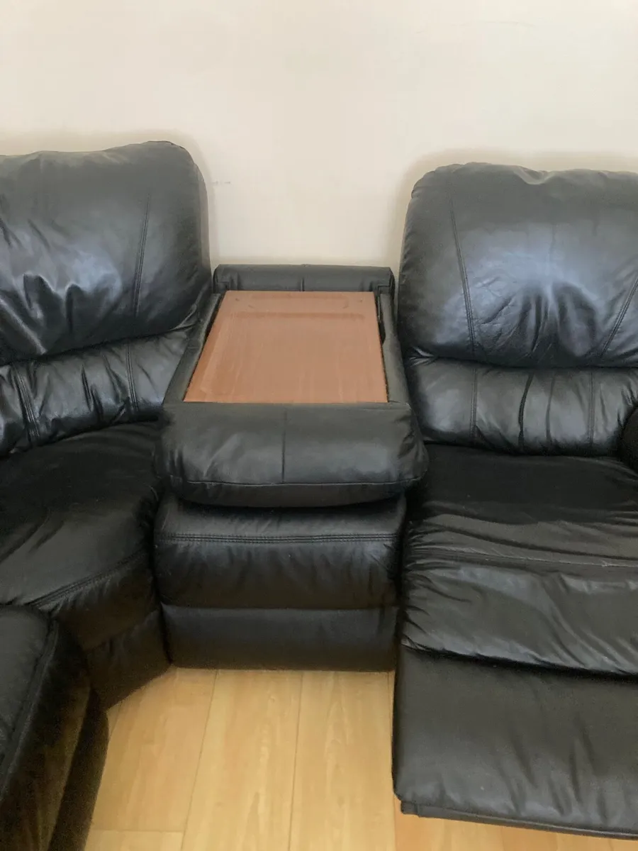 Leather couch - Image 3