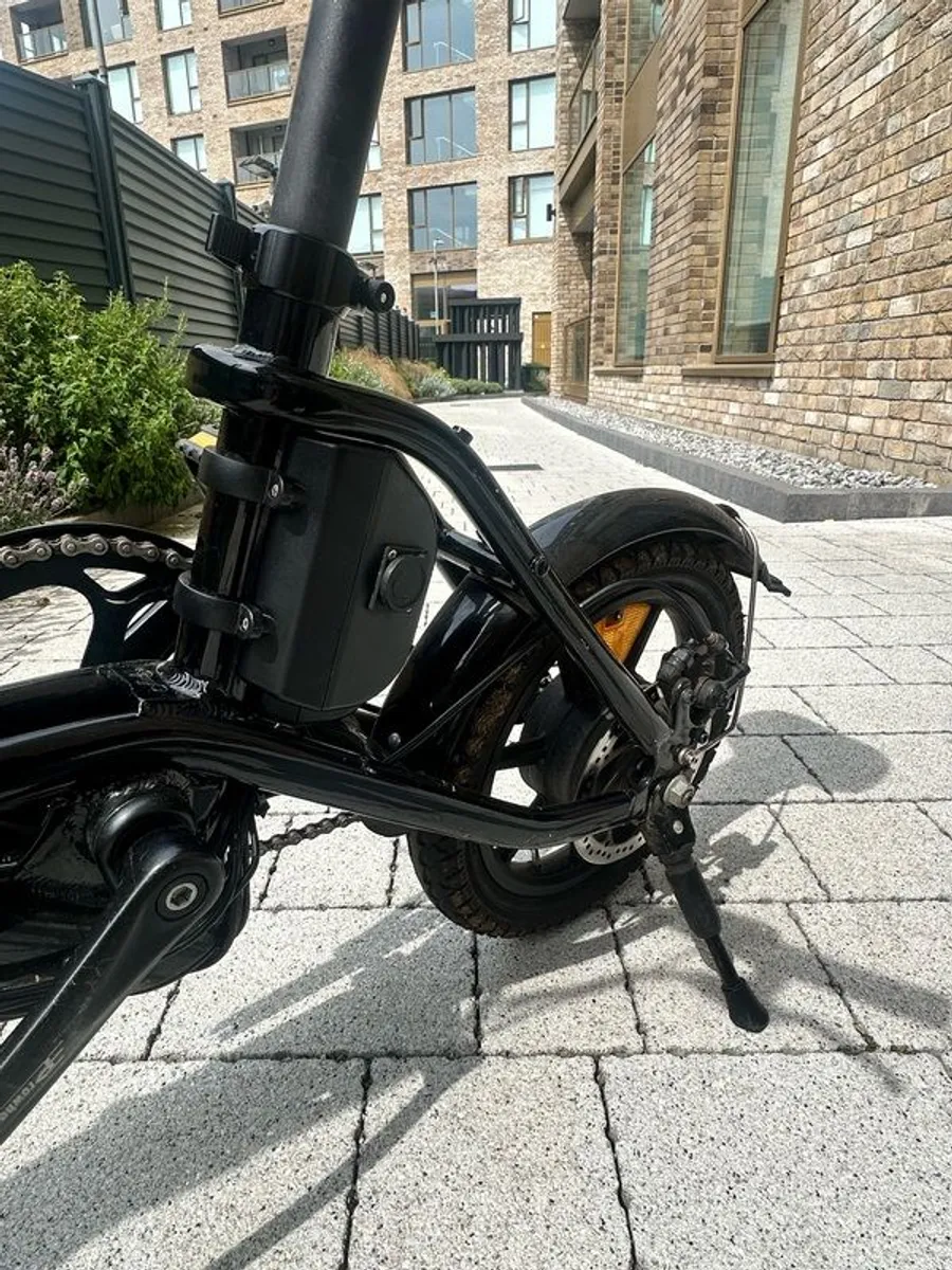Fiido D3 Pro Newer Model, Excellent Condition, Only 992 km, Ready to Ride - Image 3
