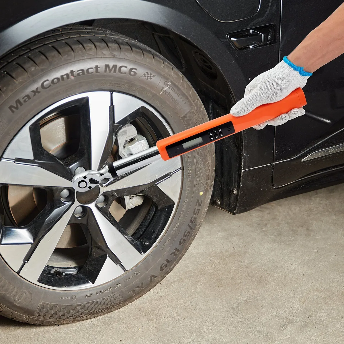 3/8 inch High Precision Digital Torque Wrench Kit - Image 4