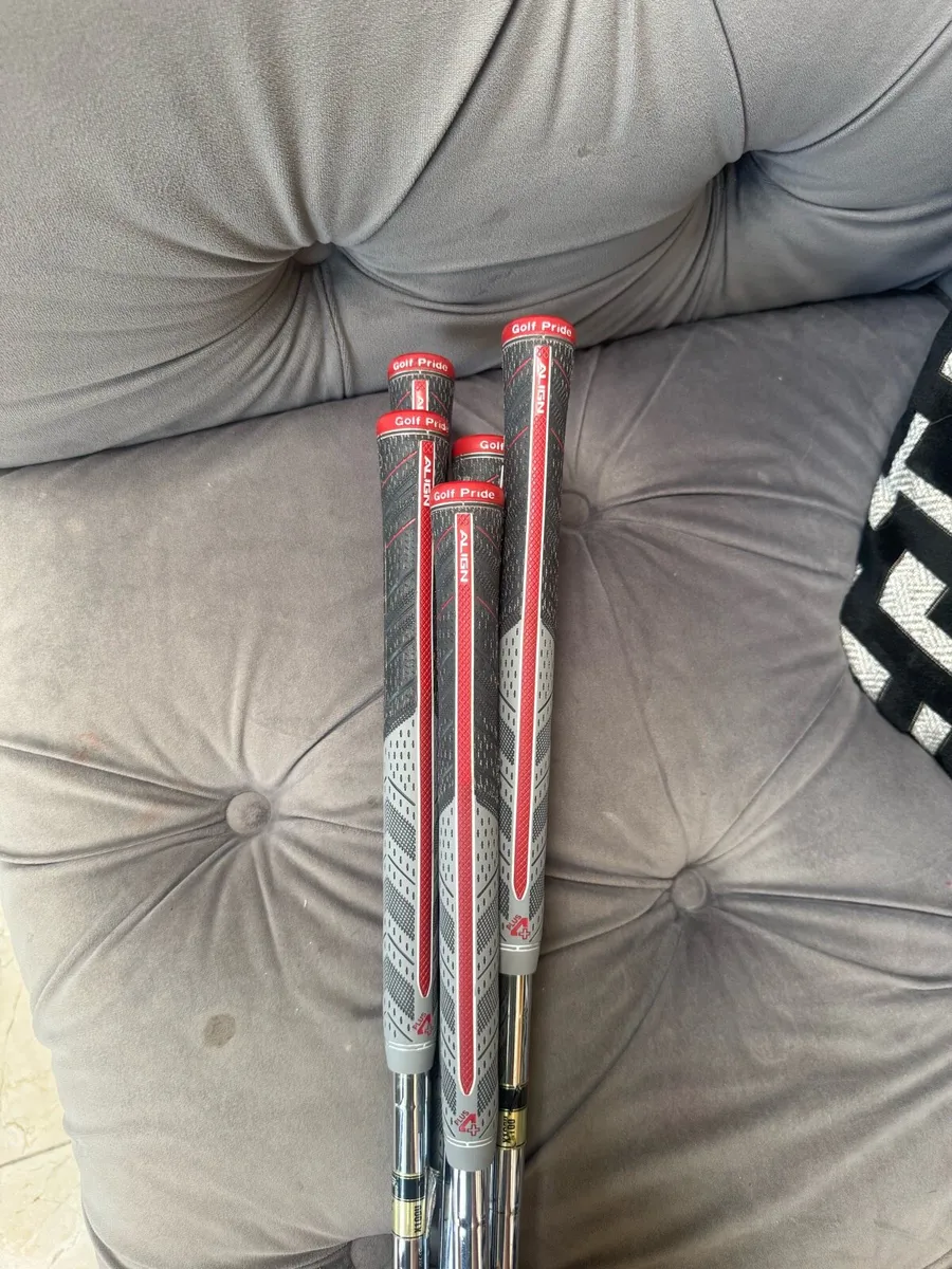 Taylormade m2 iron set - Image 4