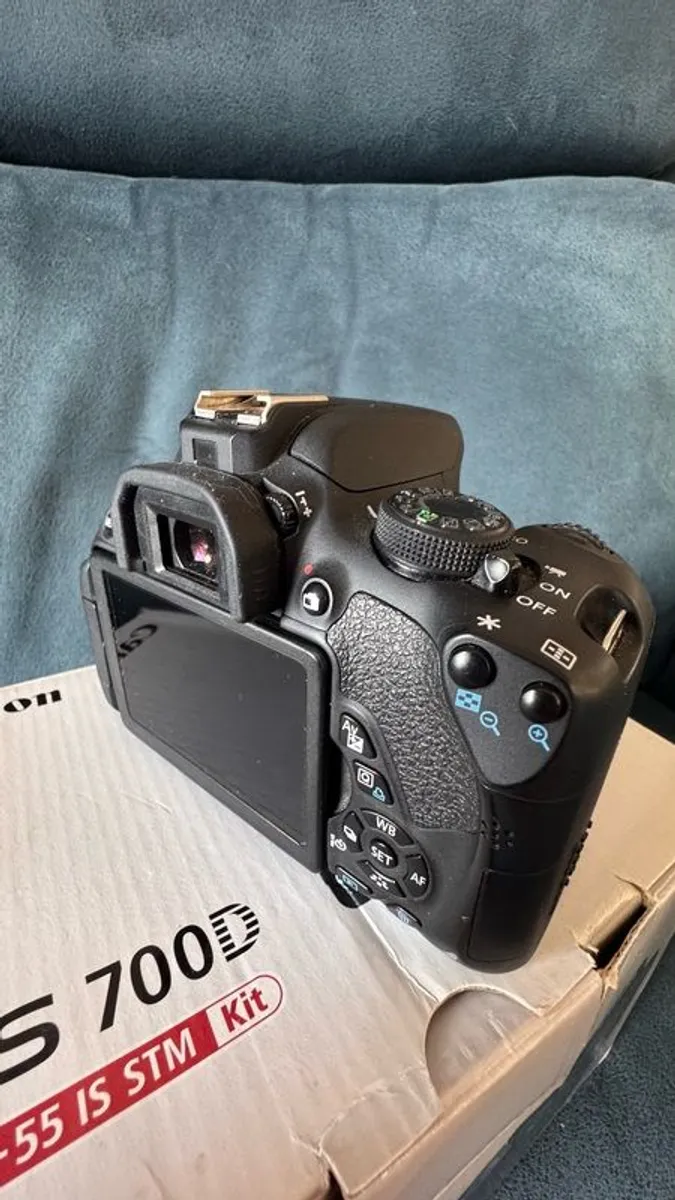 Canon EOS 700d - Image 3