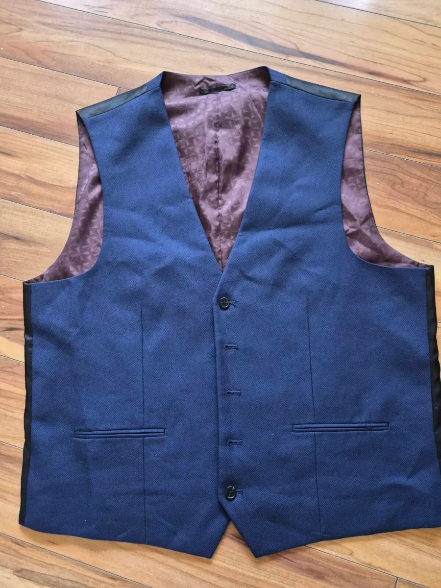 Waistcoat and trousers - Image 1