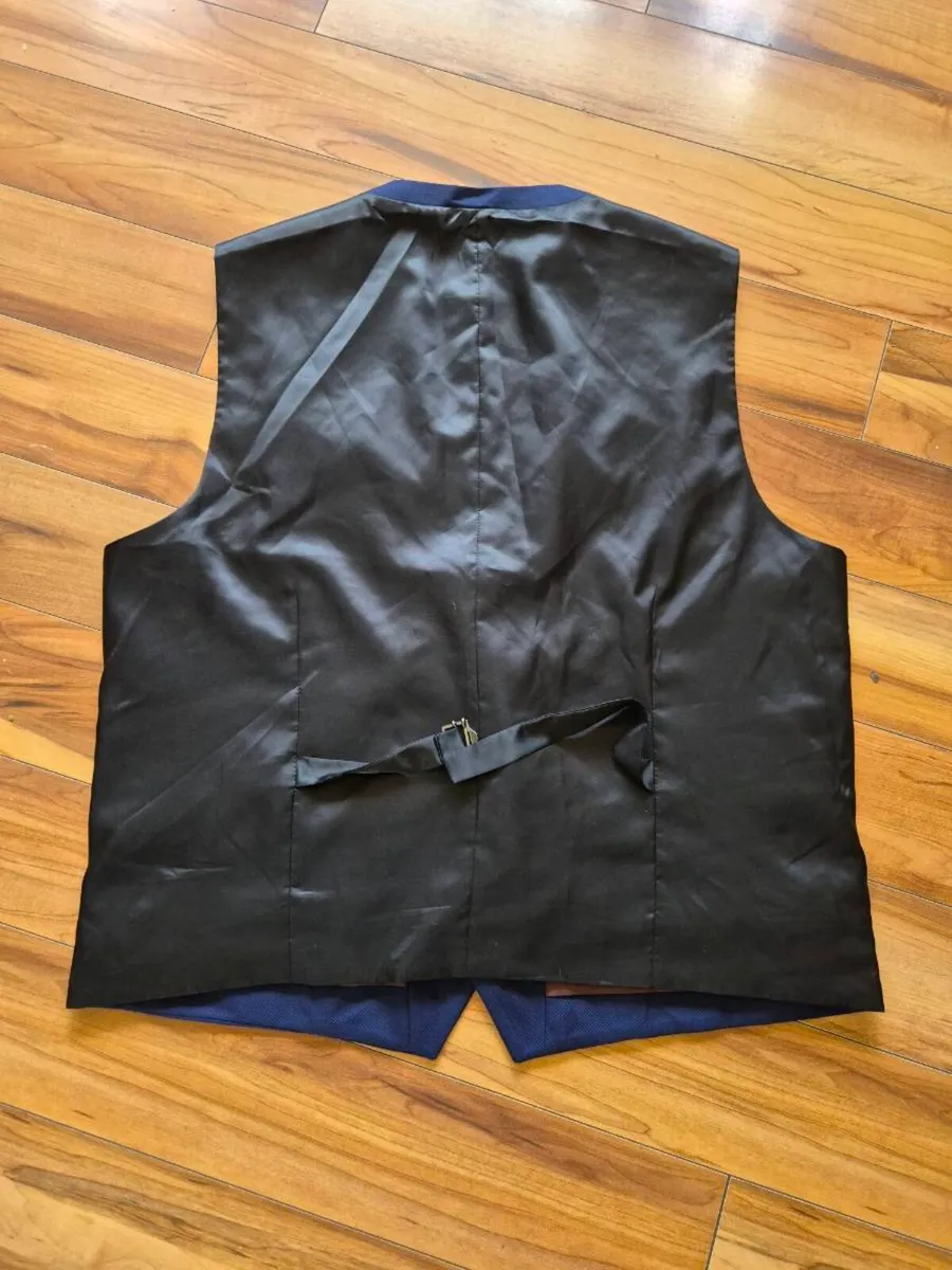 Waistcoat and trousers - Image 2