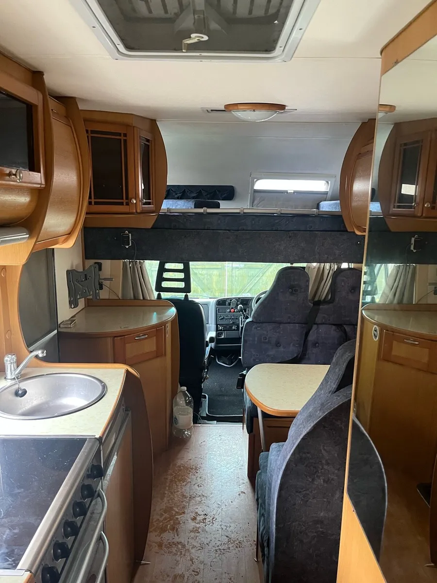 Motorhome - Image 3