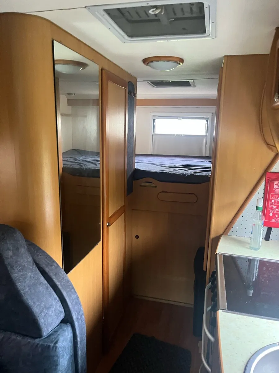 Motorhome - Image 4