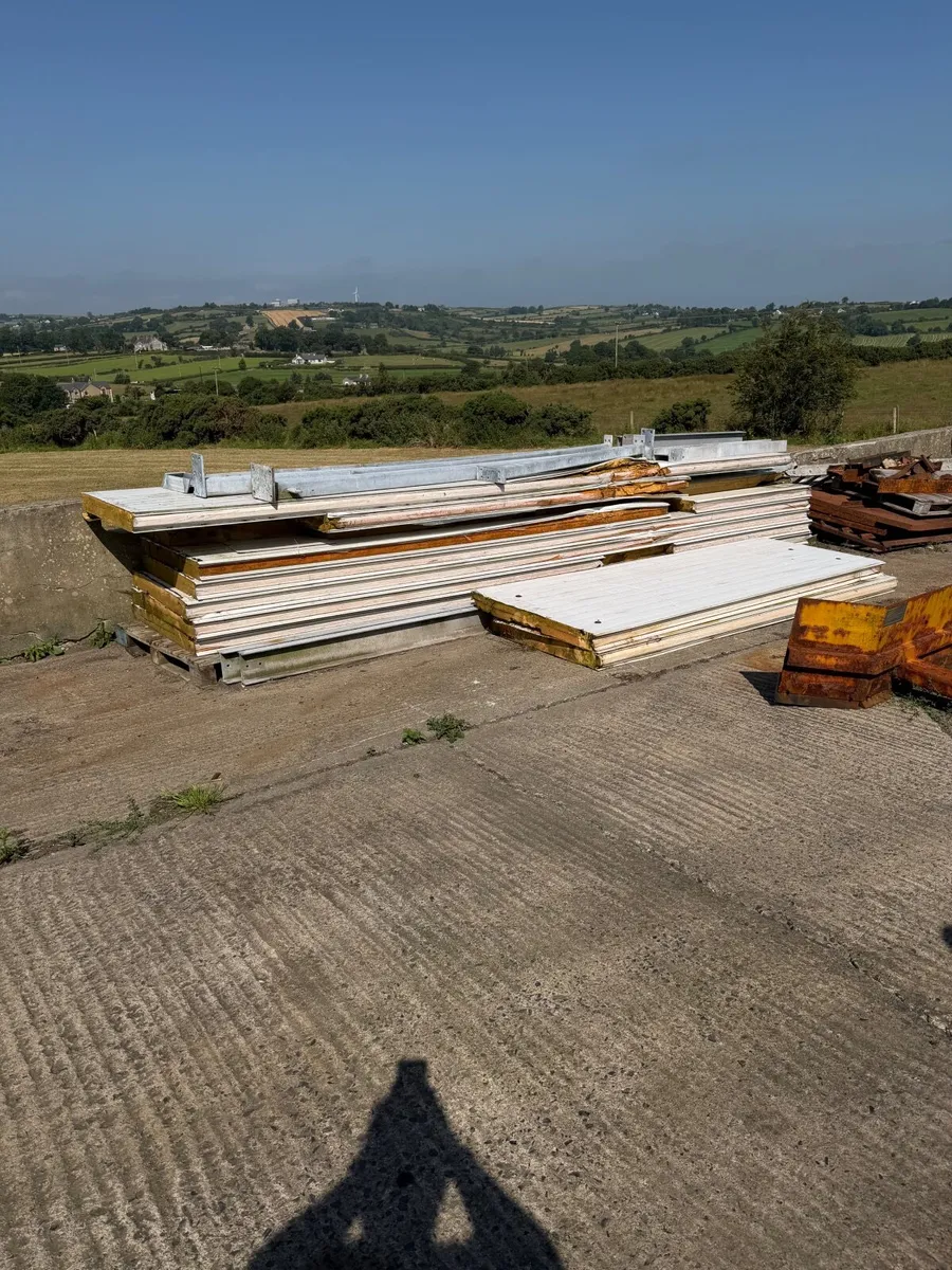 Pallet of used fridge panels. - Image 1