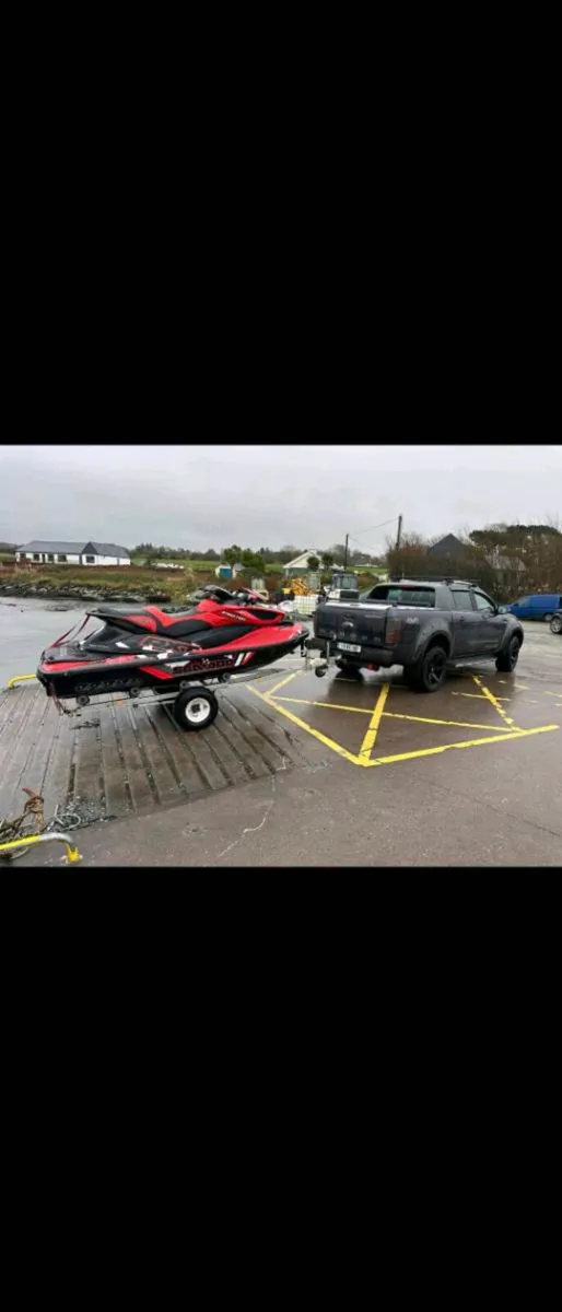Jet ski