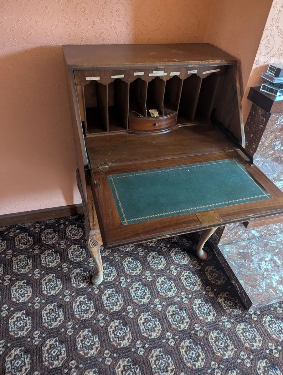 Antique Queen Anne writing table 1920's - Image 2