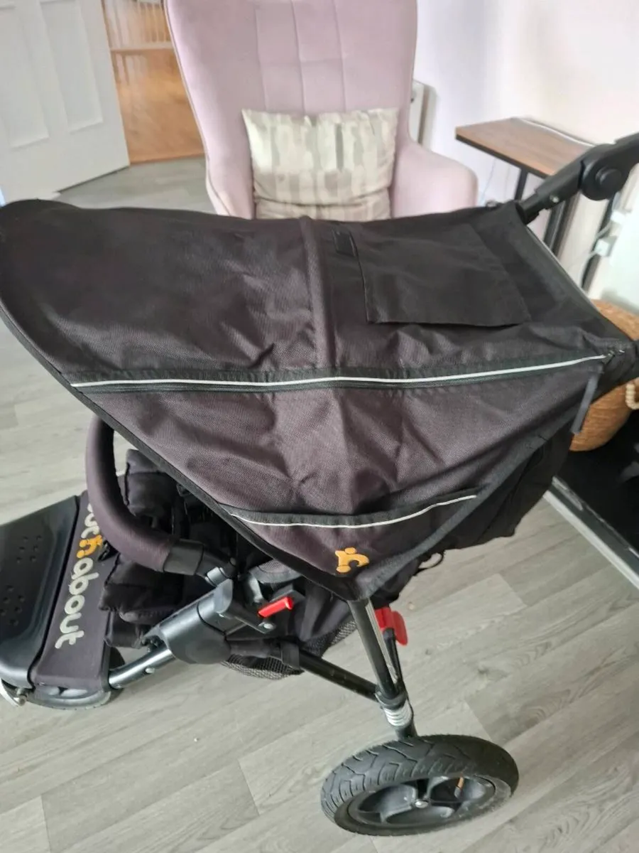 Out and about single buggy - Image 2