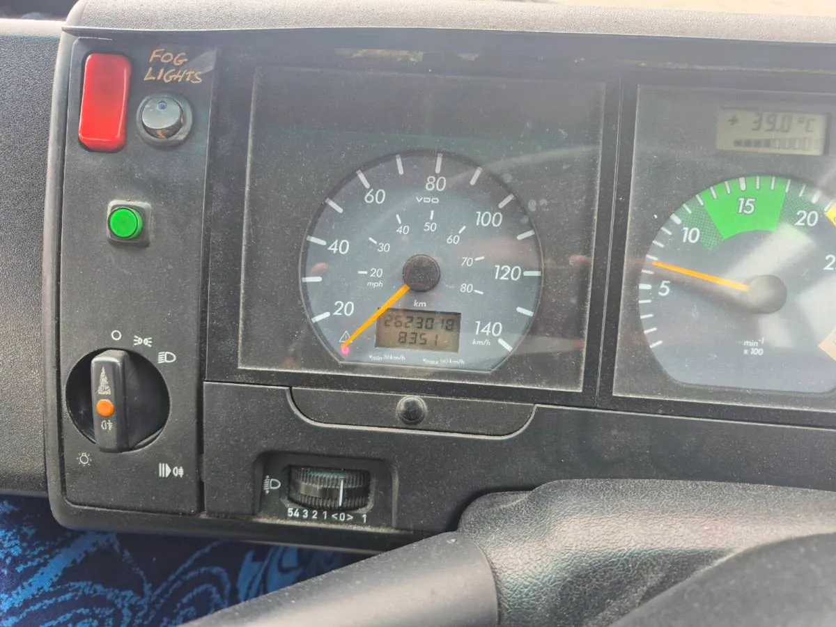 Mercedes 813 34str - Image 4