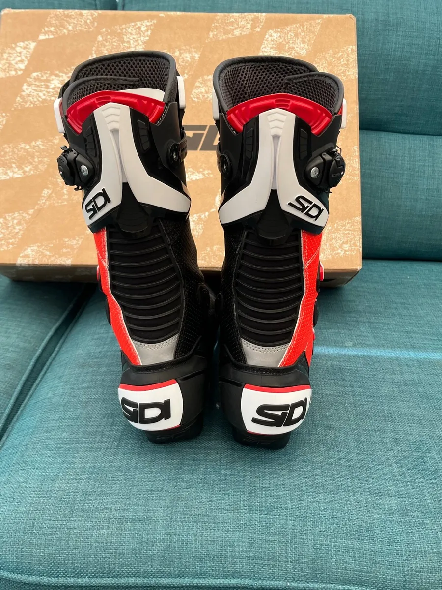 Sidi motorbike boots - Image 4
