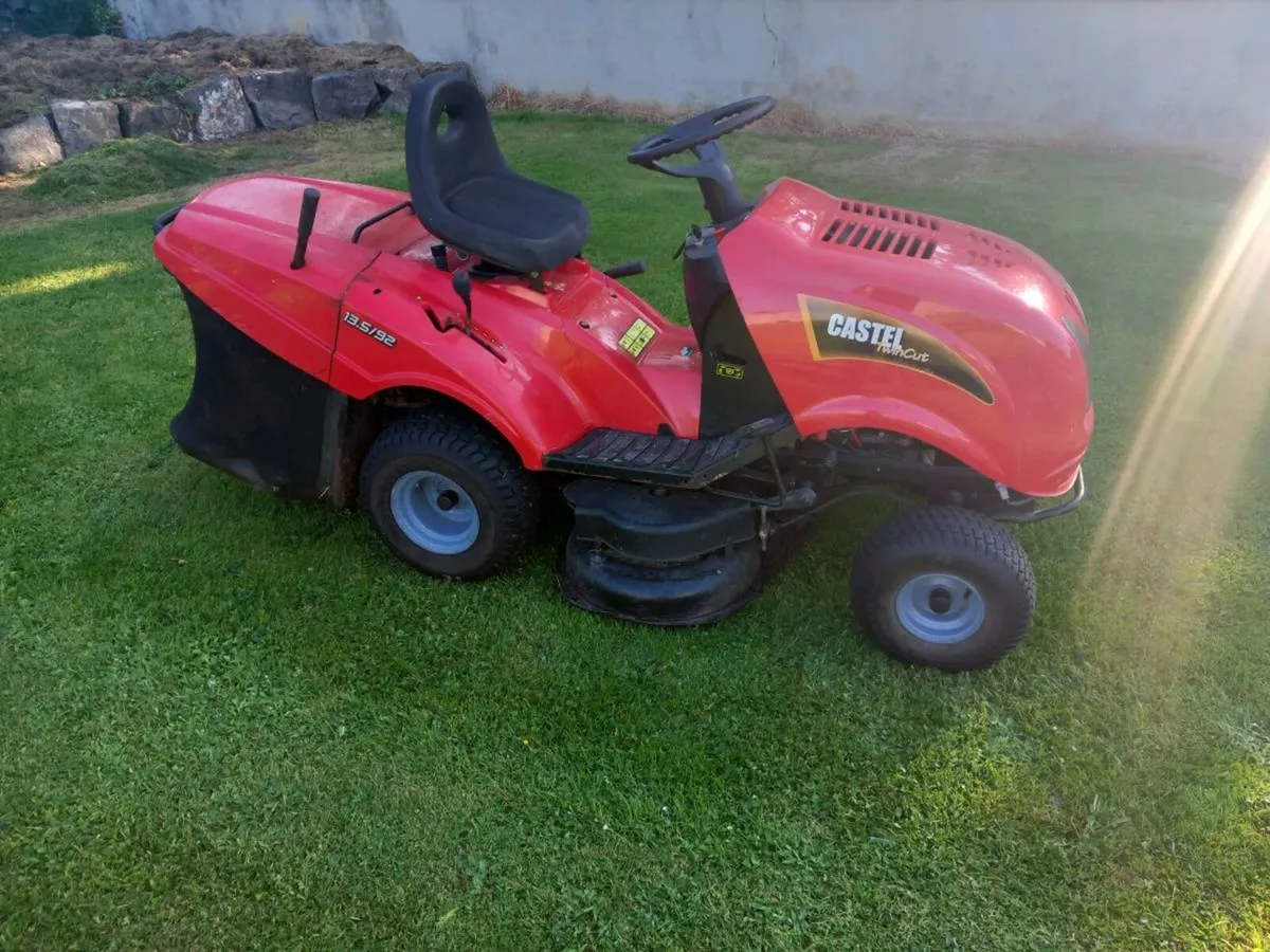 Castlegarden ride on mower for sale - Image 1