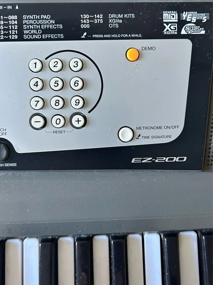 Yamaha EZ-200 Keyboard - Image 2
