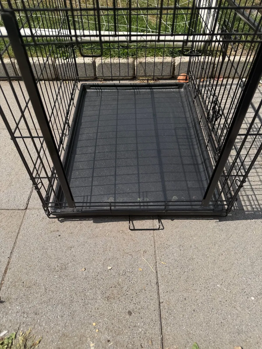Dog cage - Image 1
