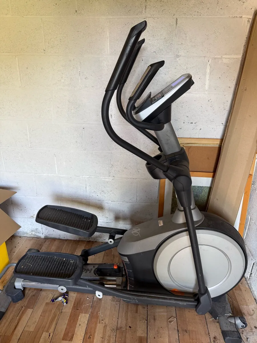 NordicTrack E7.2 Elliptical Cross Trainer - Image 1