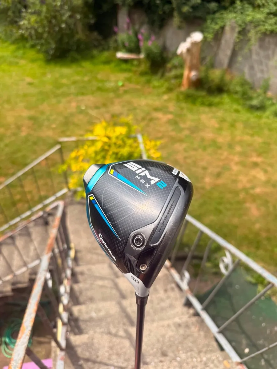 Taylormade Sim2Max Right Hand Driver 9’ - Image 2