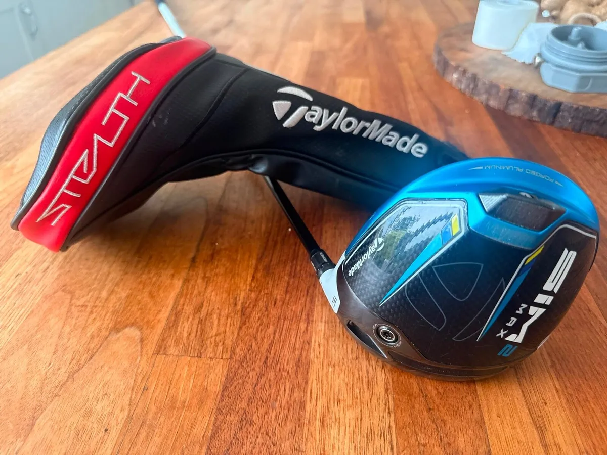 Taylormade Sim2Max Right Hand Driver 9’ - Image 4