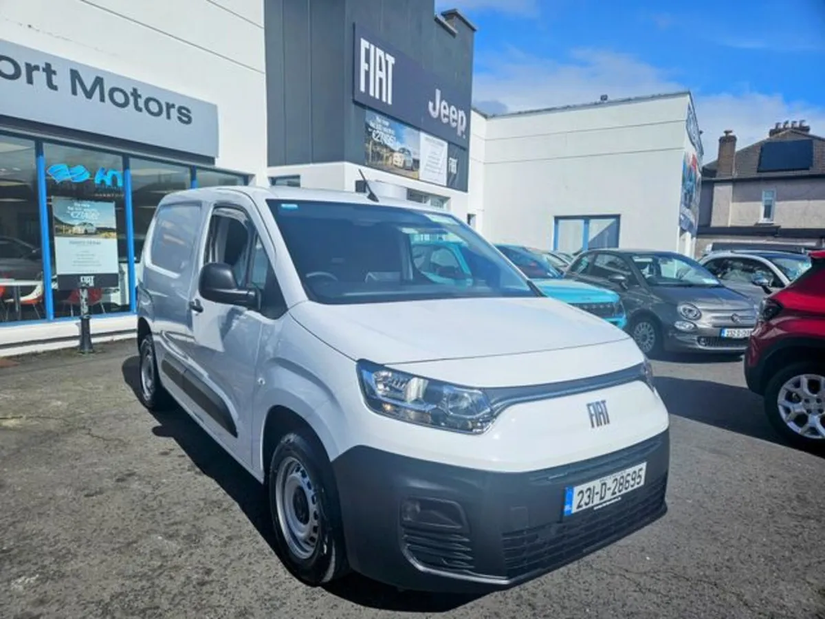 Fiat Doblo NEW MODEL WITH ONLY 10000 KILOMETRES - Image 3