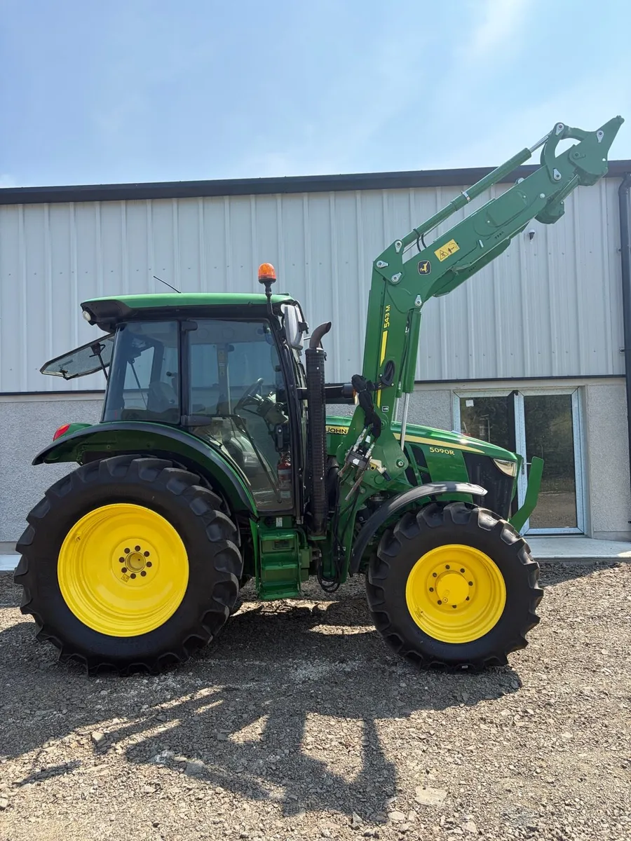 2019 John Deere 5090R - Image 1